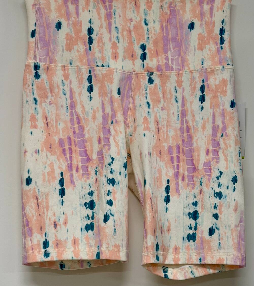 Old Navy Go Dry- Dry Fit High Waist Biker Shorts Size M - Picture 1 of 5